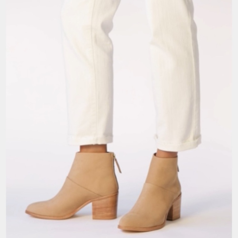 Nisolo Dari Nubuck Leather Wheat Booties 8.5